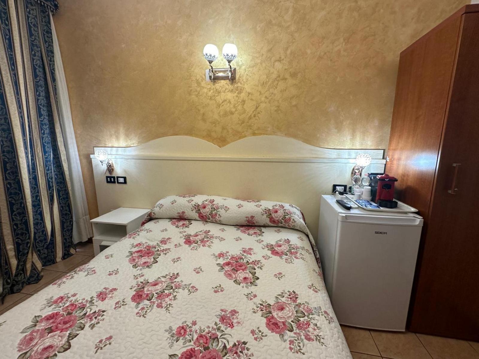 Affittacamere Termini Station Holidays 3*